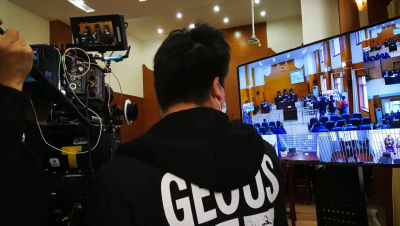 AI生成VS人工创意——蒙阴县广告片拍摄公司的技术浪漫主义实践
